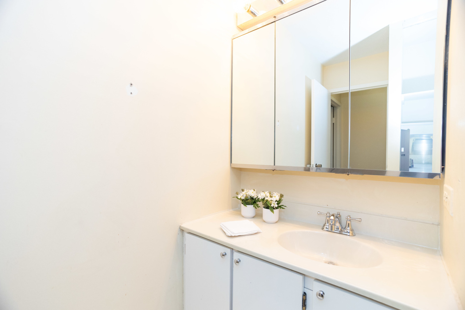 4170 N Marine Drive Unit: 5H