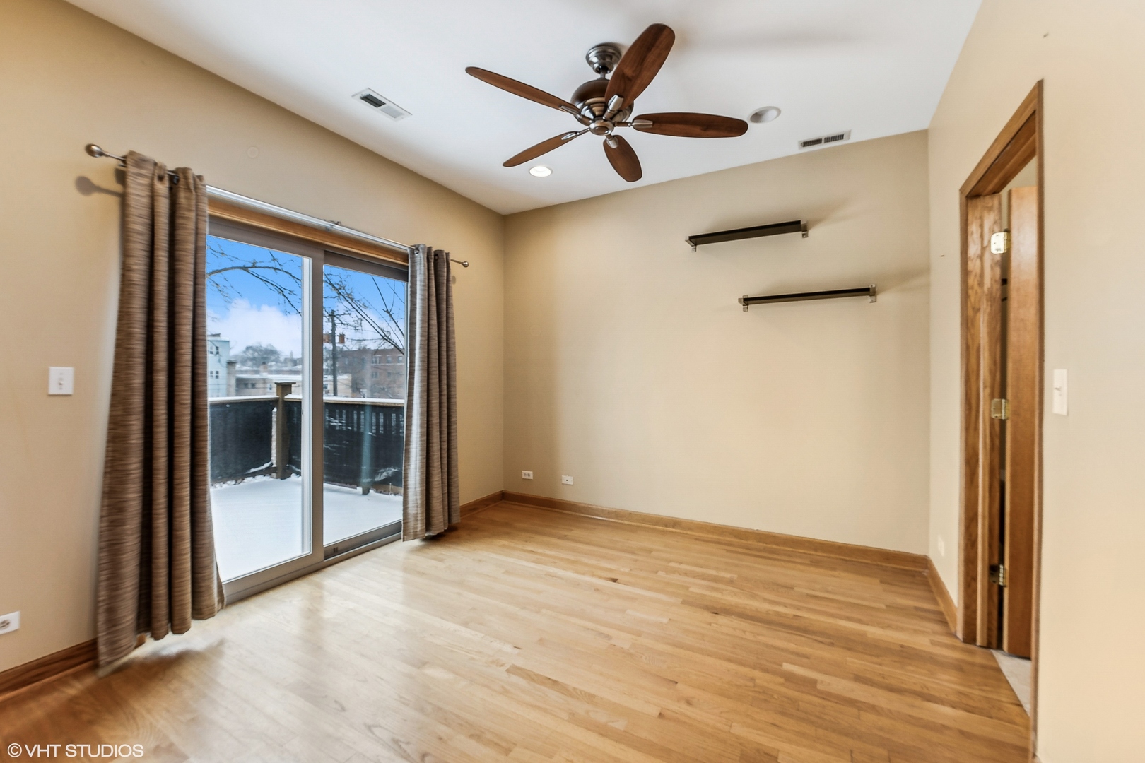 4244 N Pulaski Road Unit: 3