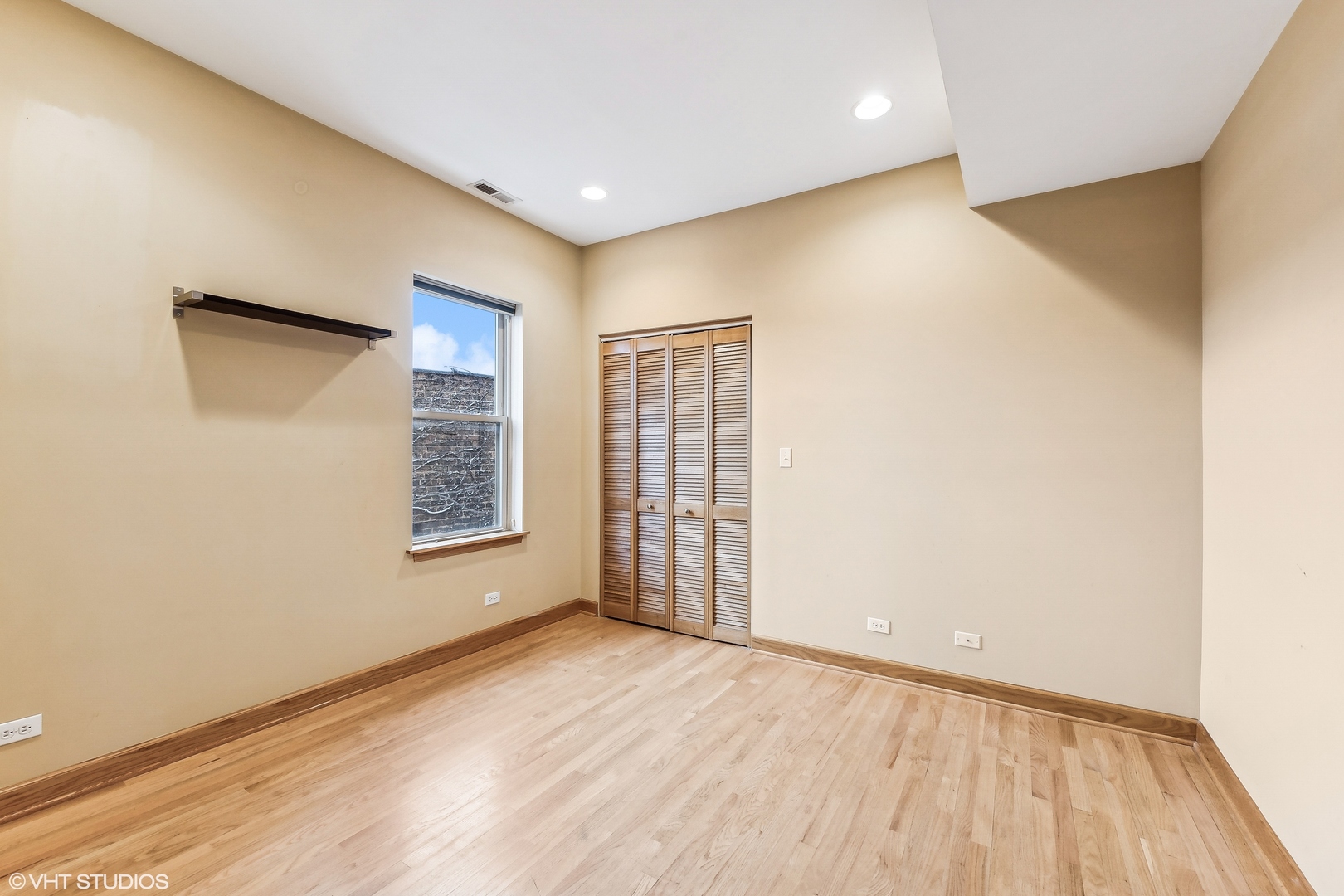4244 N Pulaski Road Unit: 3