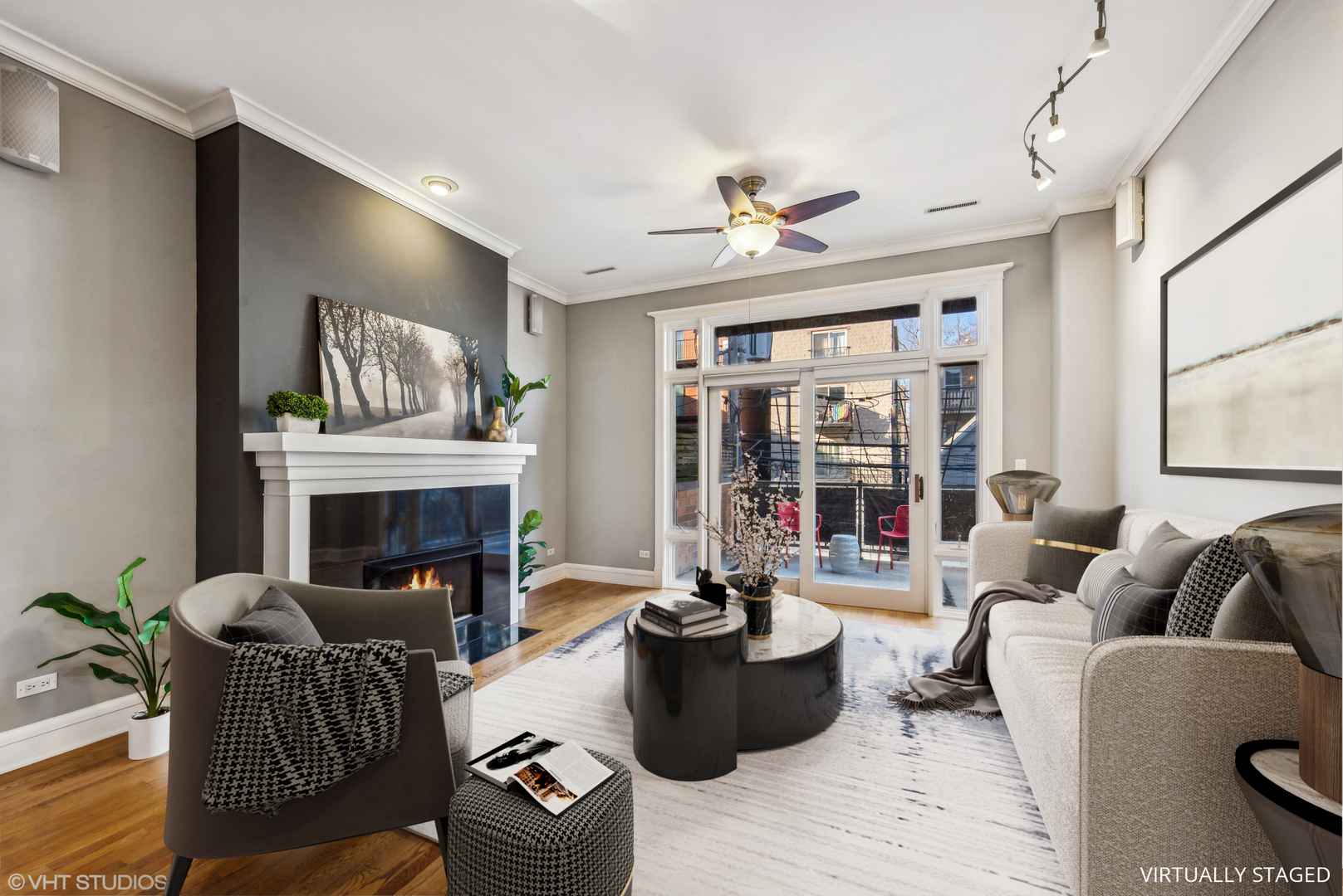 800 W Cornelia Avenue Unit: 206