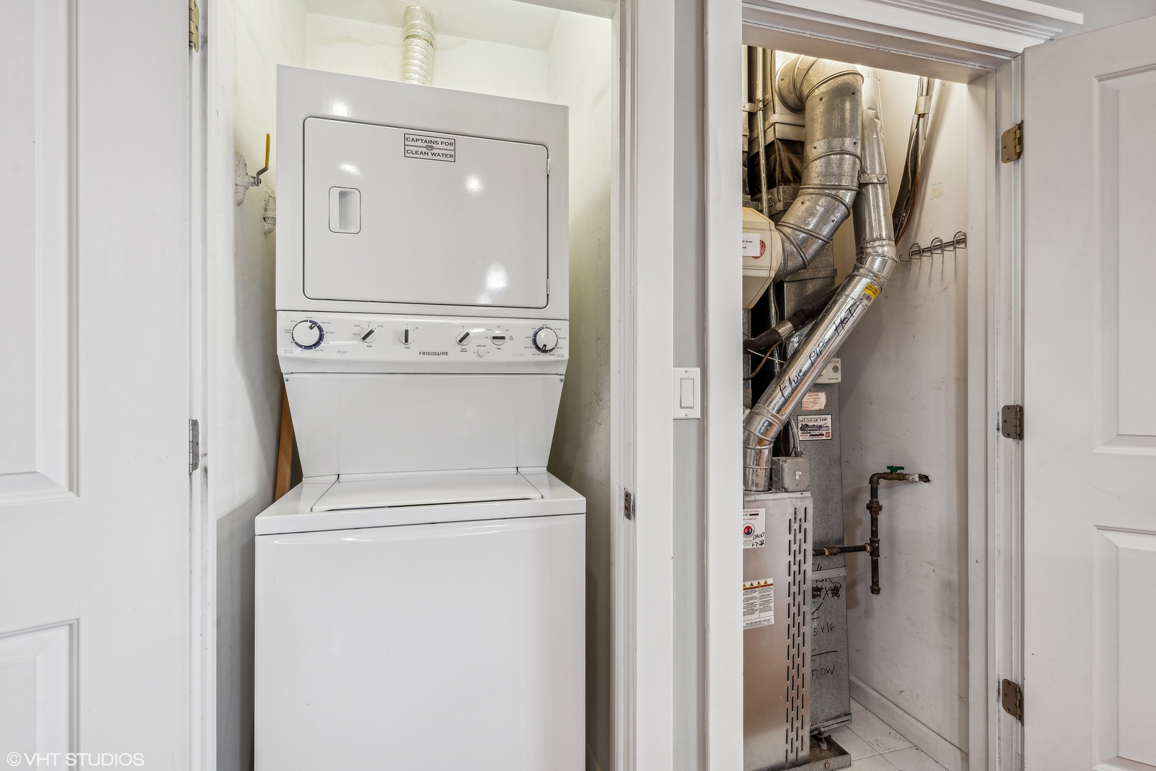 800 W Cornelia Avenue Unit: 206