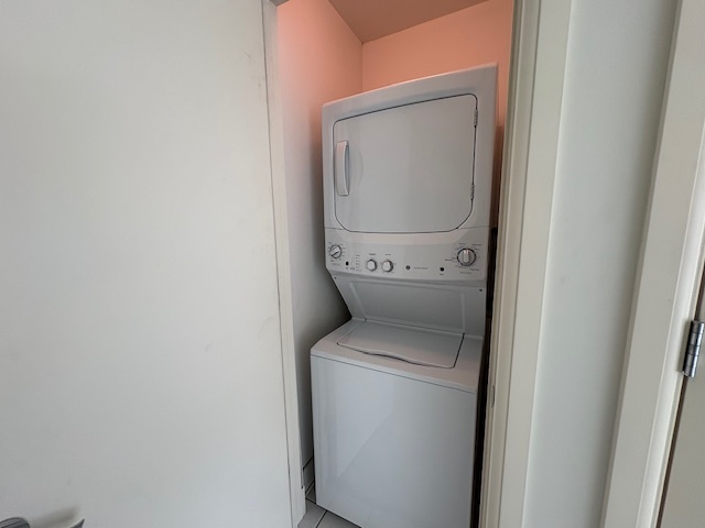 270 E PEARSON Street Unit: 602