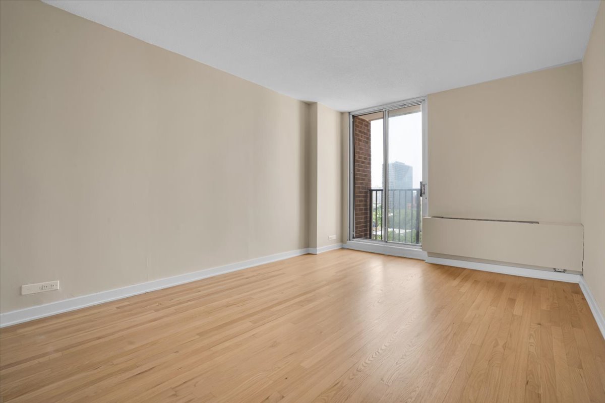 4170 N Marine Drive Unit: 11L