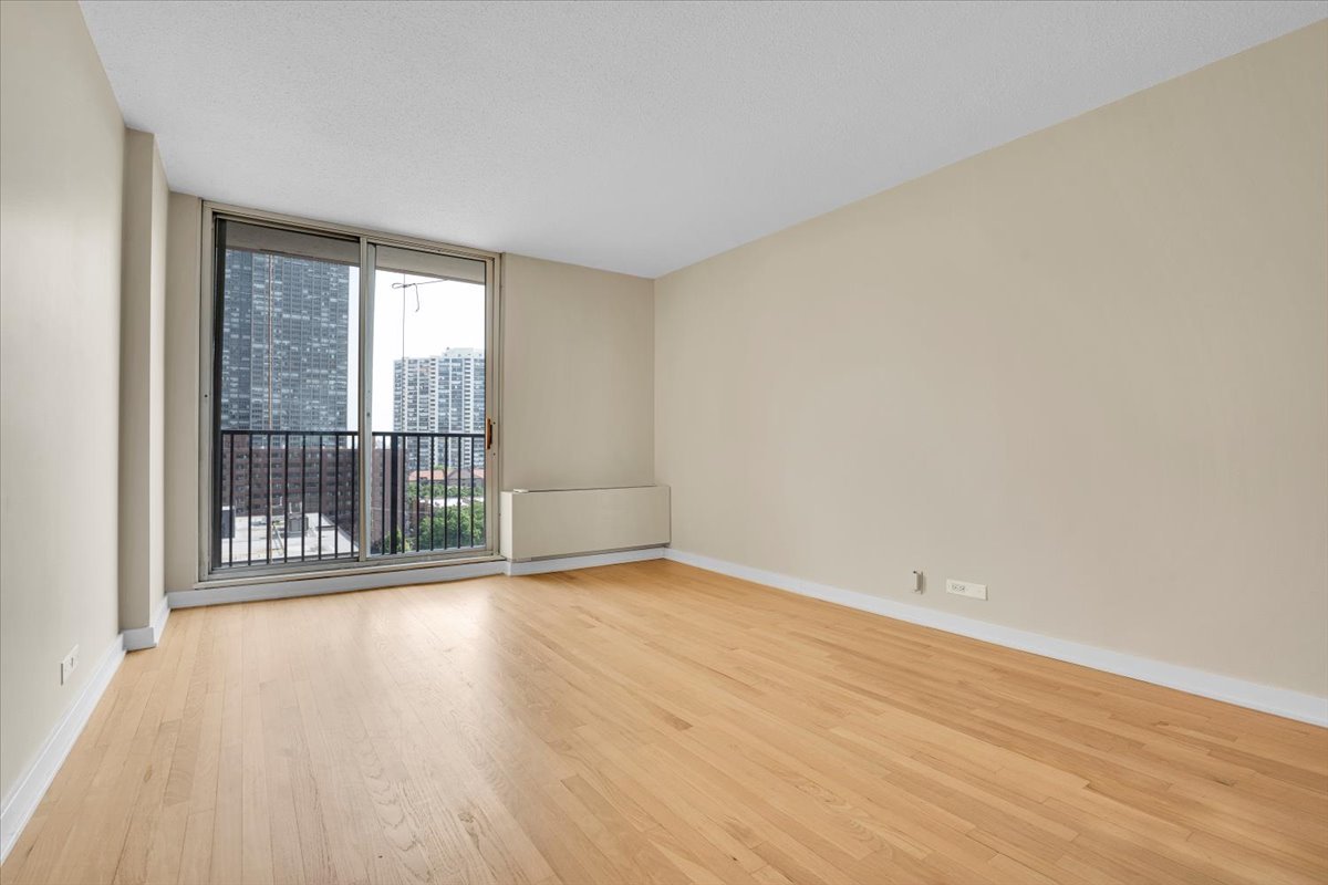 4170 N Marine Drive Unit: 11L