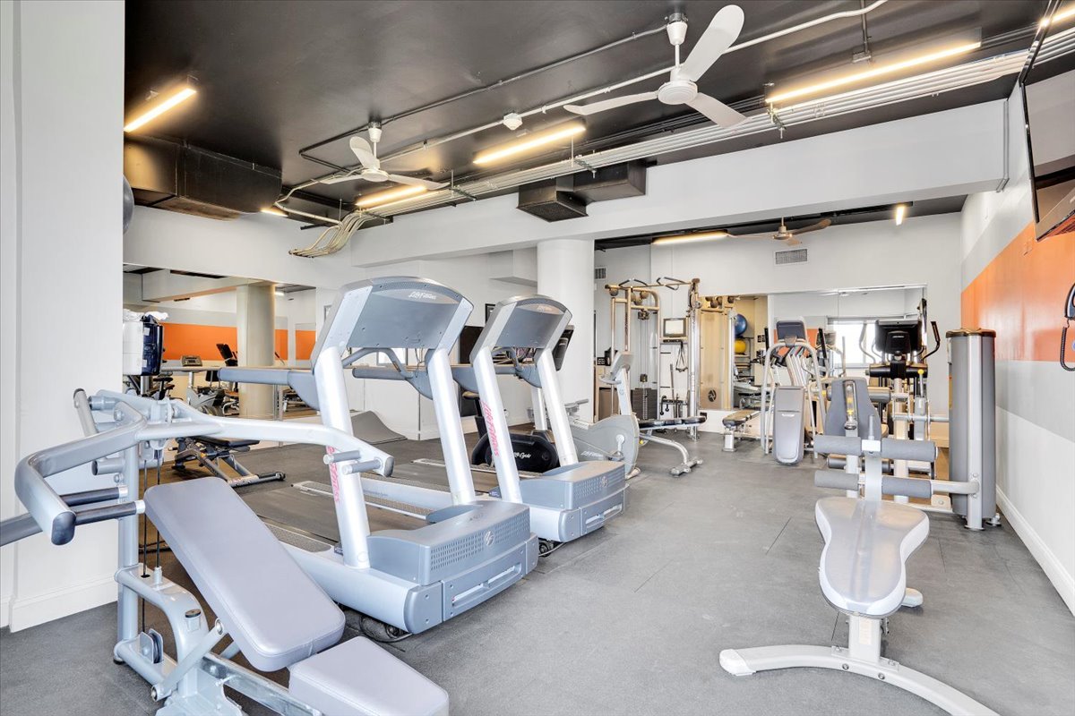 4170 N Marine Drive Unit: 11L