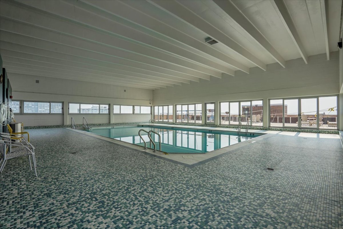 4170 N Marine Drive Unit: 11L
