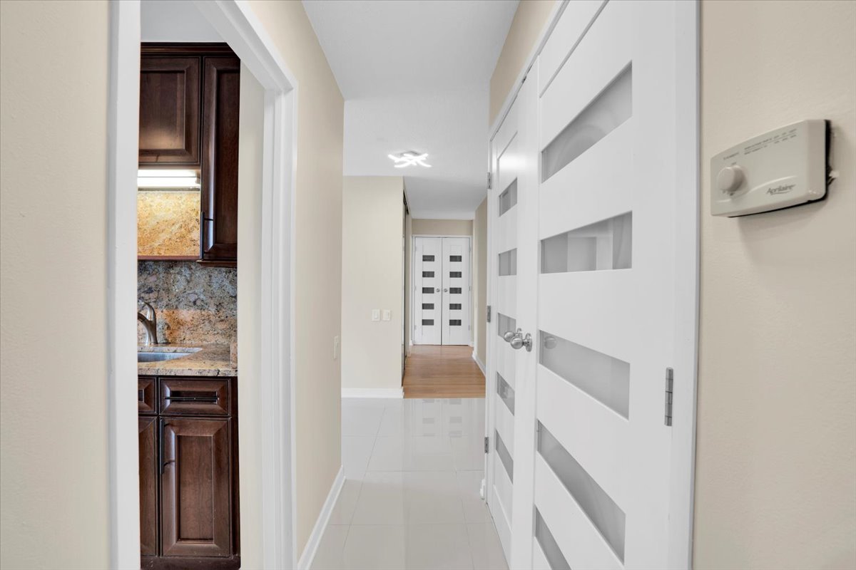 4170 N Marine Drive Unit: 11L