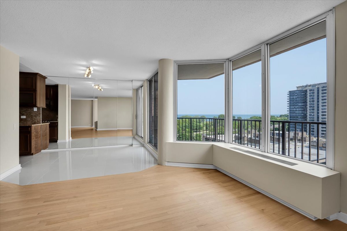 4170 N Marine Drive Unit: 11L
