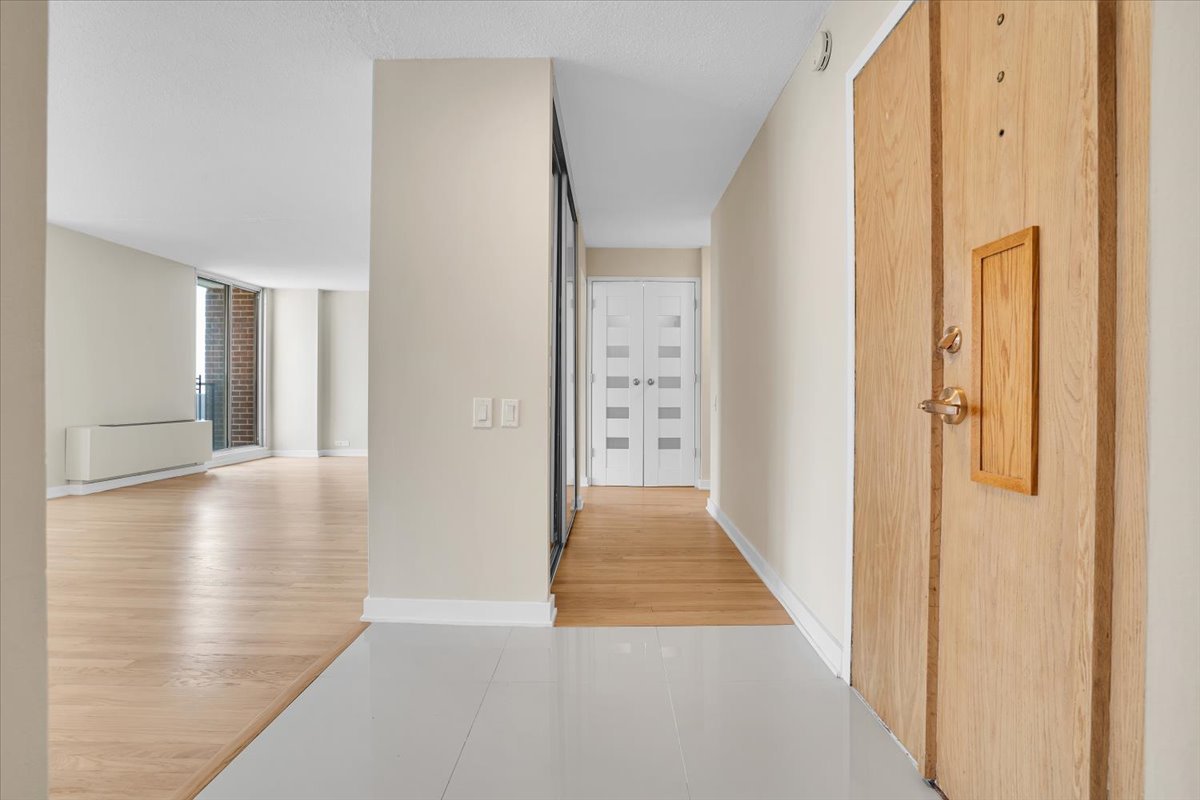 4170 N Marine Drive Unit: 11L