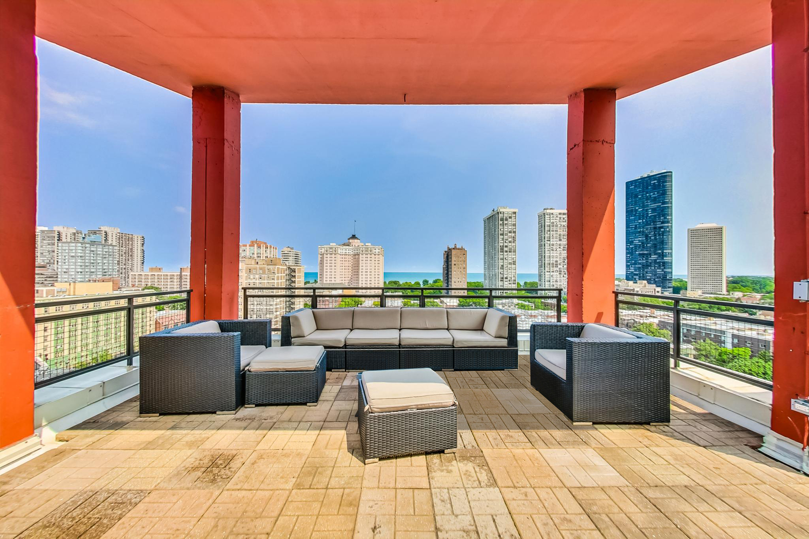 1122 W Catalpa Avenue Unit: 815