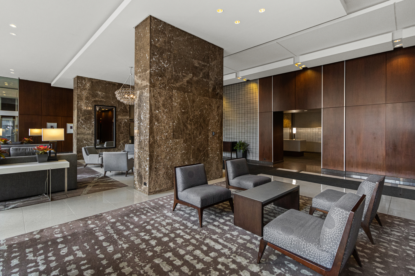655 W IRVING PARK Road Unit: 4417