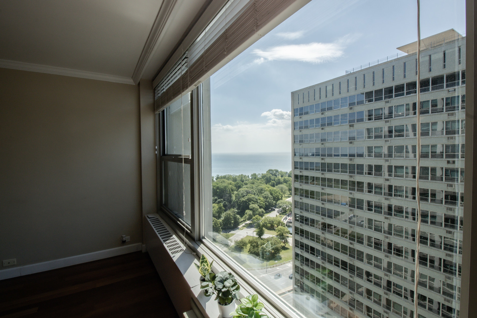 3600 N Lake Shore Drive Unit: 2307