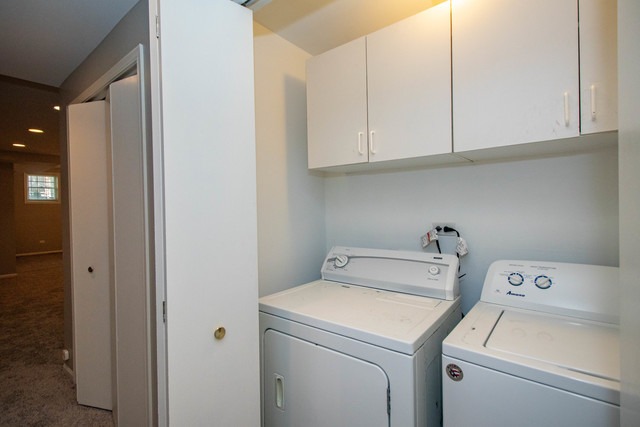 905 W Lawrence Avenue Unit: 1E