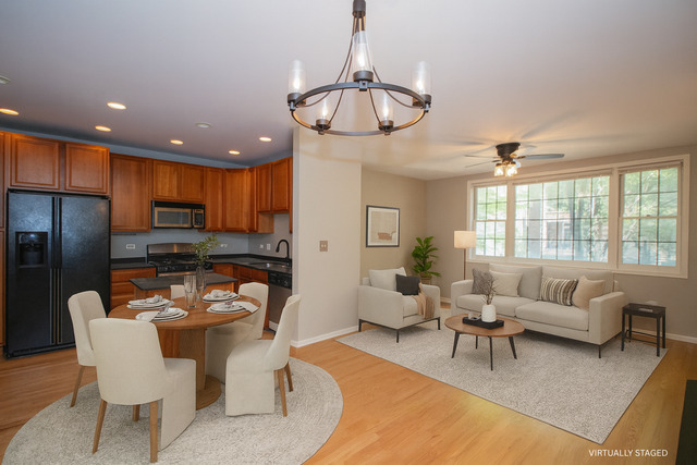 905 W Lawrence Avenue Unit: 1E