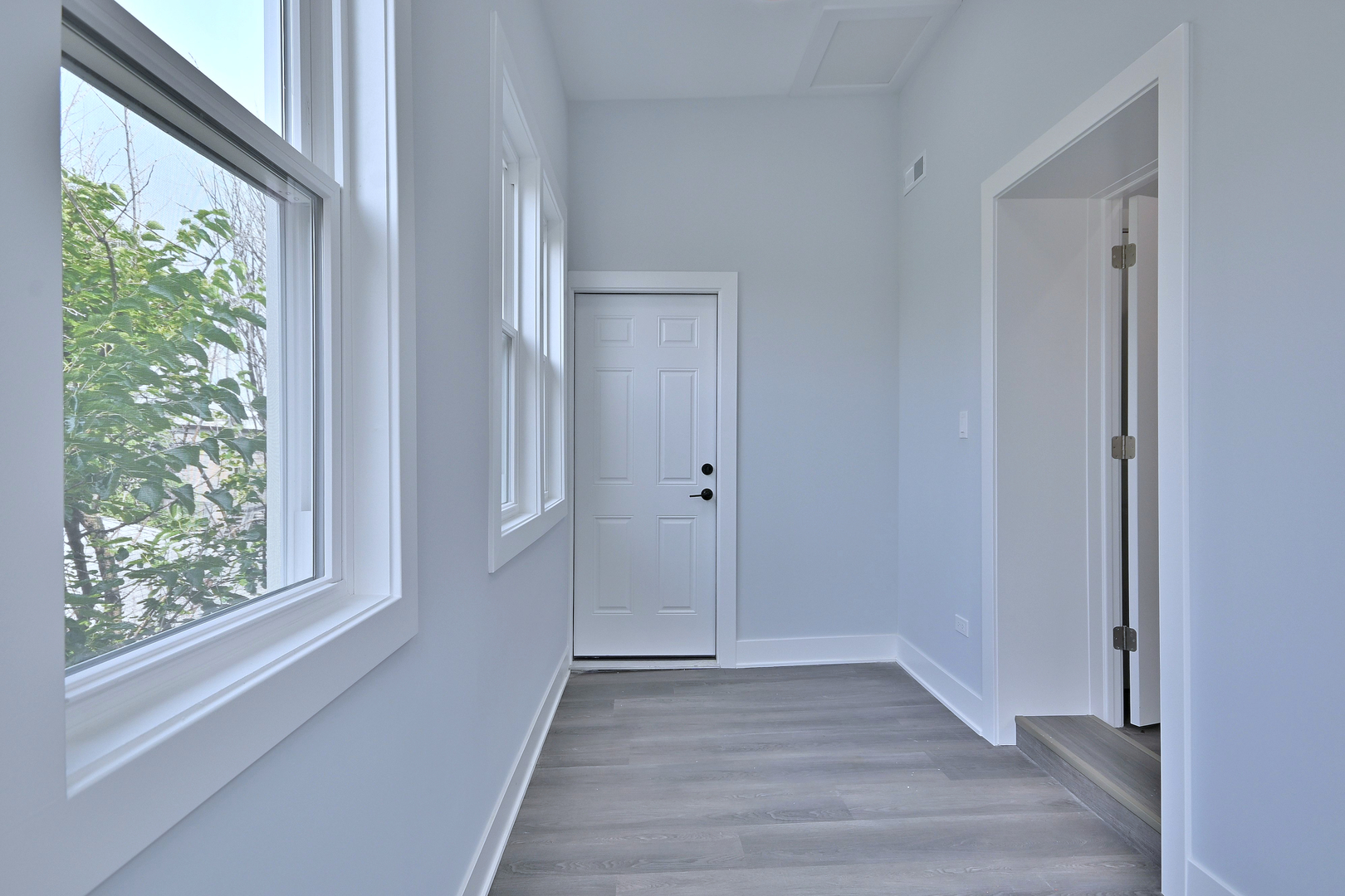 6532 N Ashland Avenue