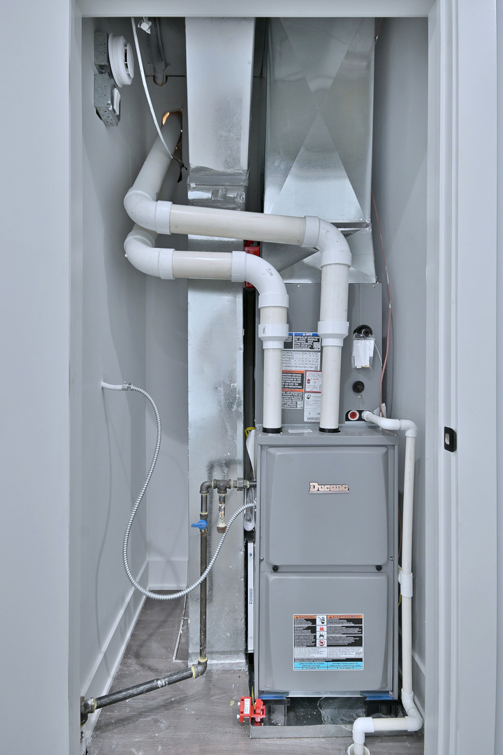 6532 N Ashland Avenue