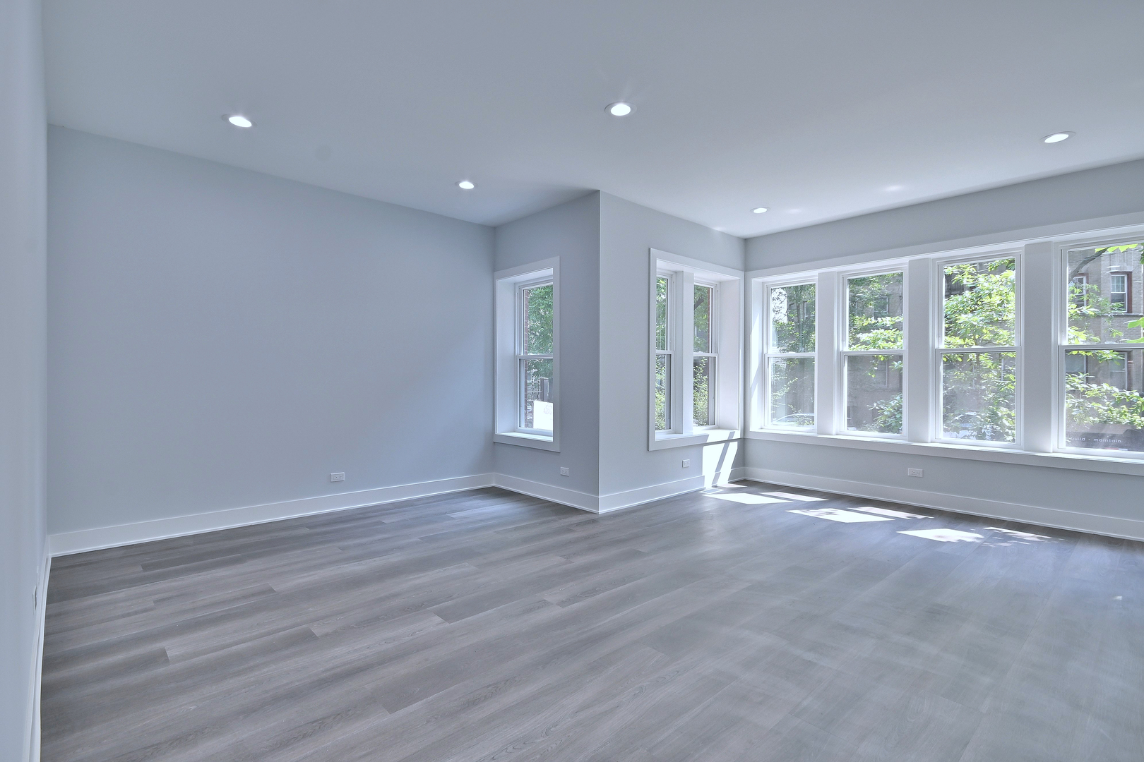 6532 N Ashland Avenue