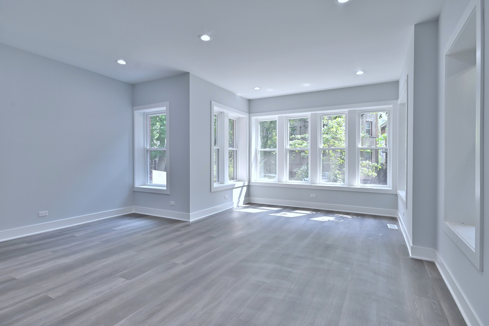 6532 N Ashland Avenue