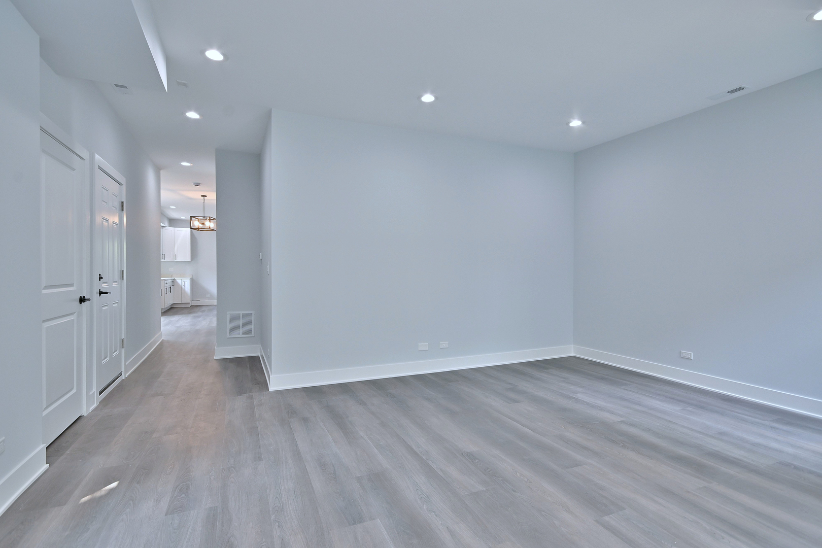 6532 N Ashland Avenue