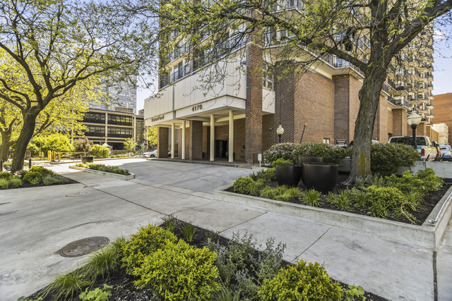 4170 N Marine Drive Unit: 9F