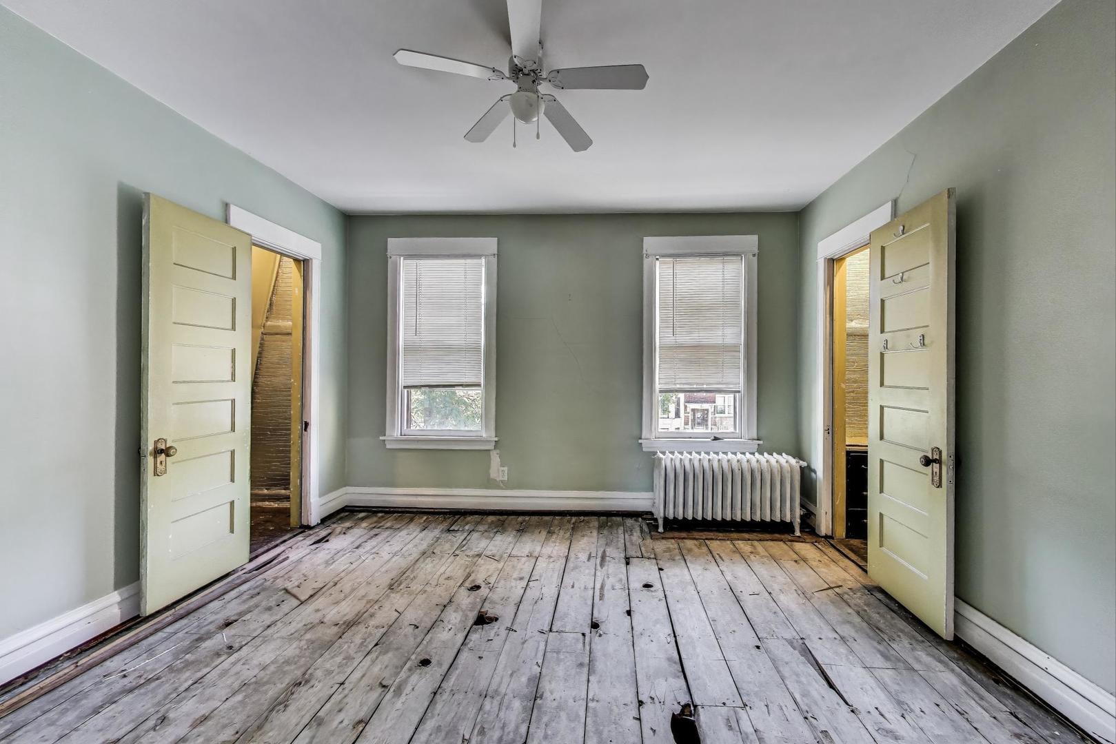 5049 N Ashland Avenue