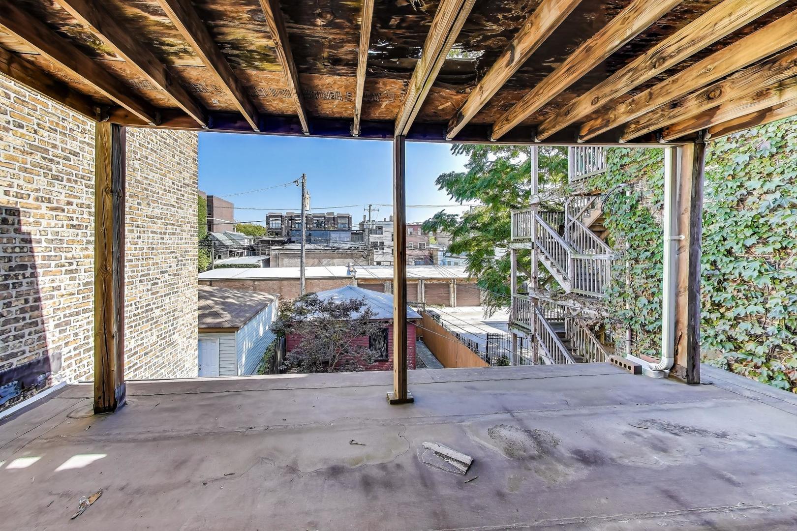 5049 N Ashland Avenue