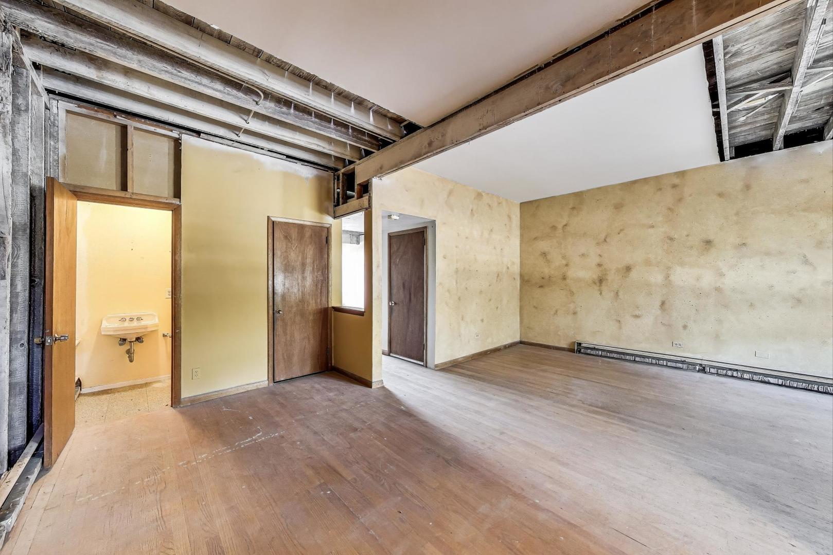 5049 N Ashland Avenue