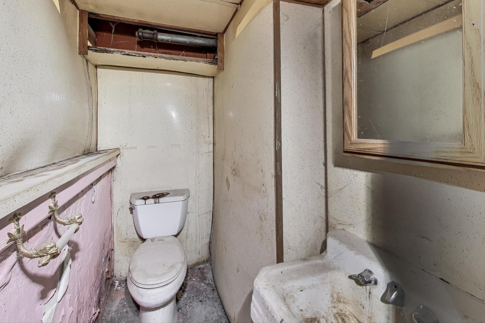 5049 N Ashland Avenue