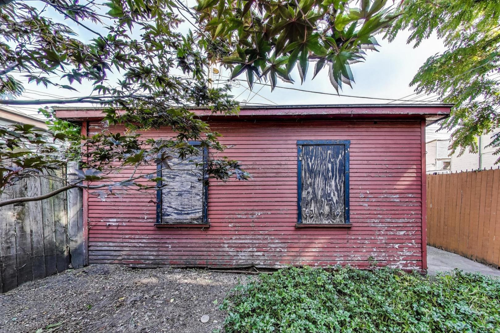 5049 N Ashland Avenue