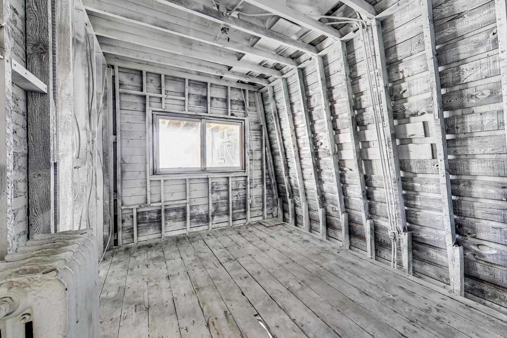 5049 N Ashland Avenue