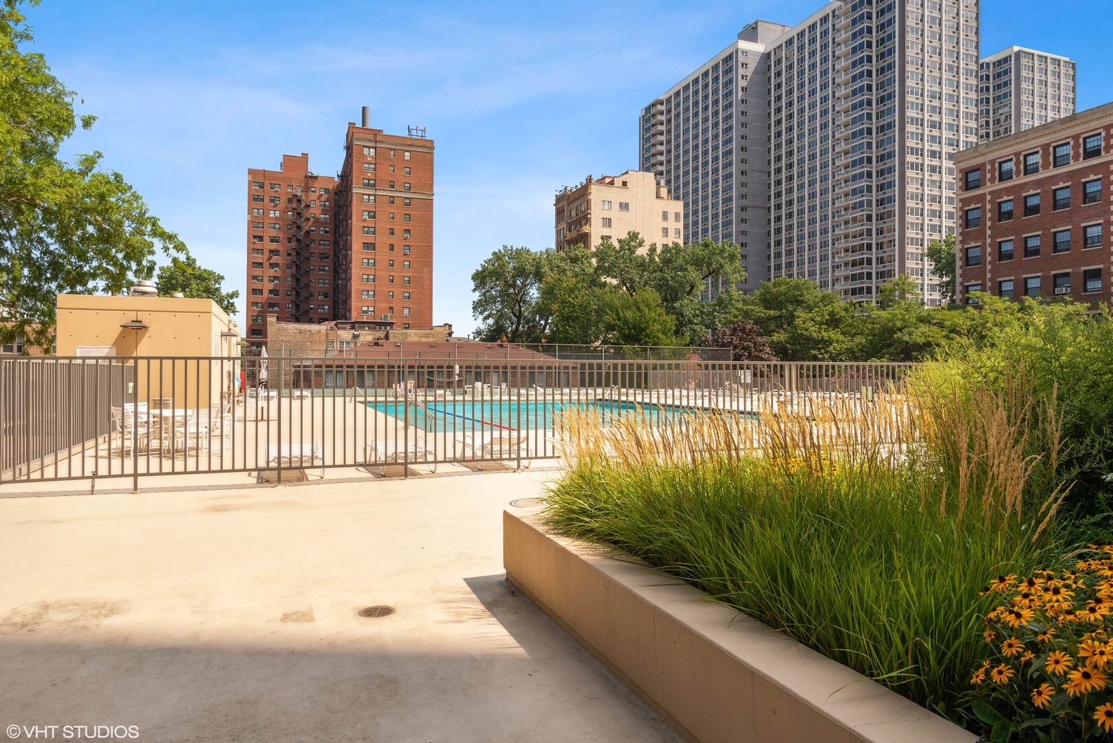 4343 N Clarendon Avenue Unit: 2112