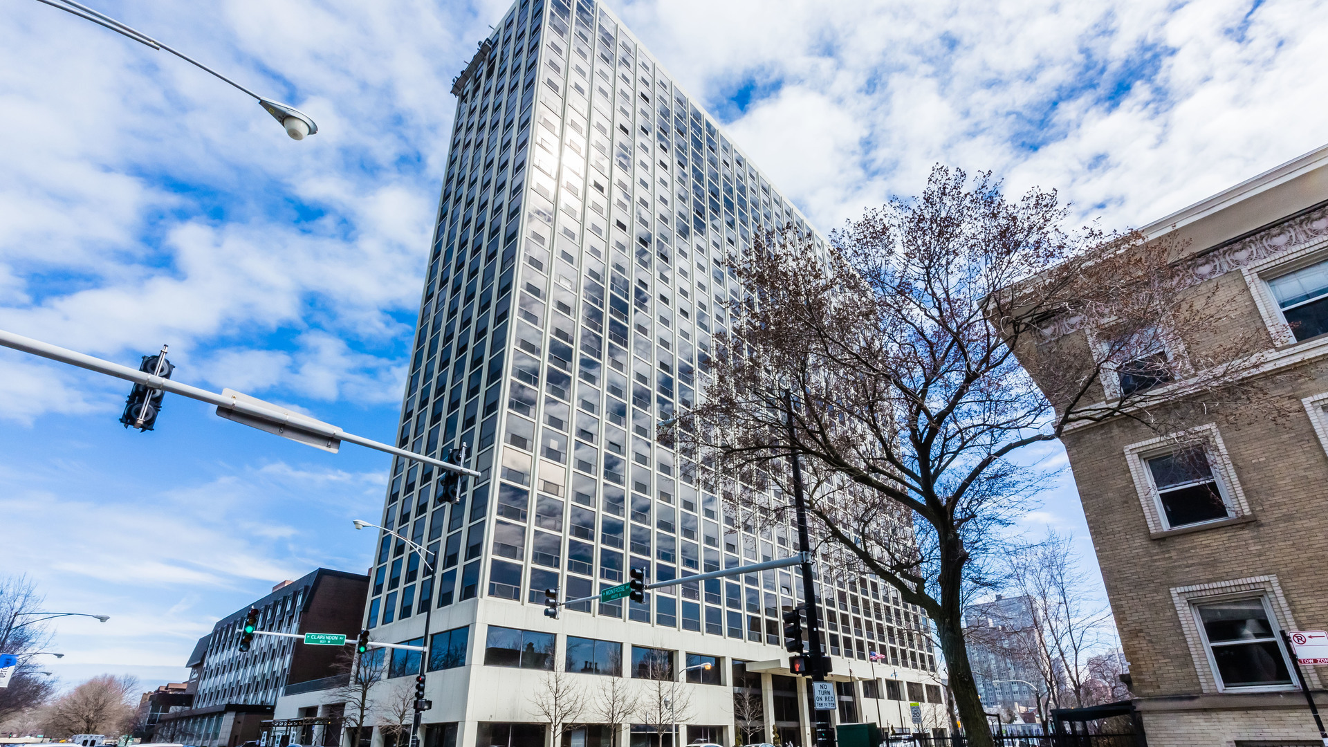 4343 N Clarendon Avenue Unit: 2112