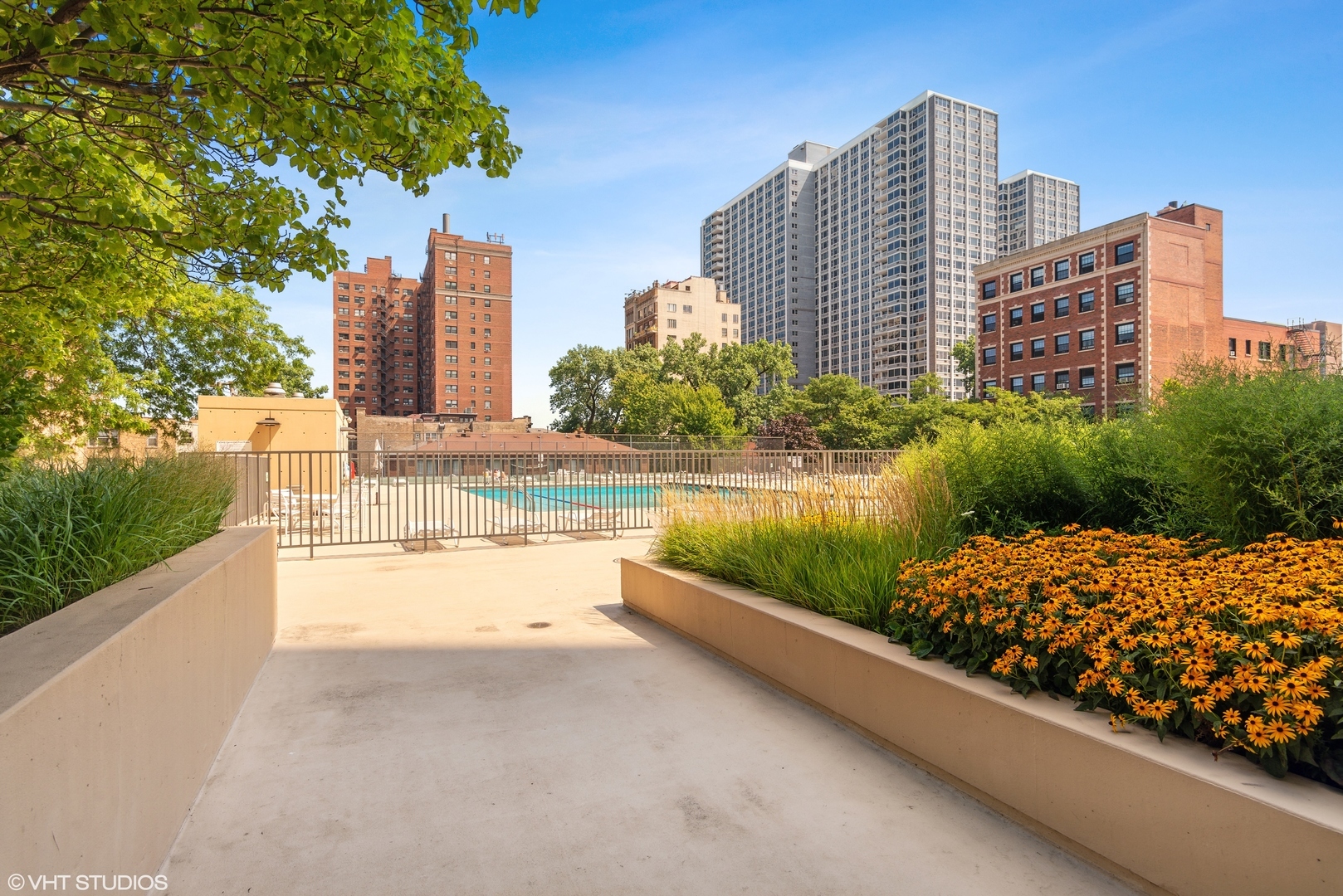 4343 N Clarendon Avenue Unit: 2112