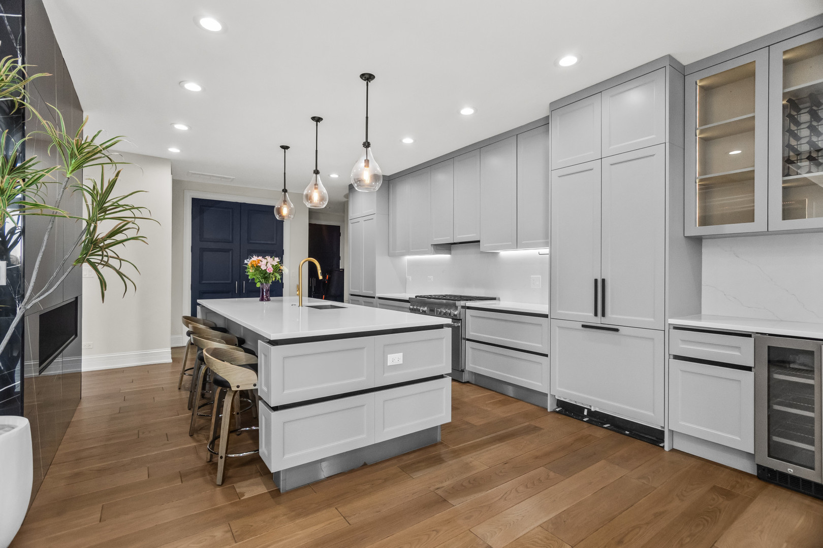 1425 W Fullerton Avenue Unit: 3N