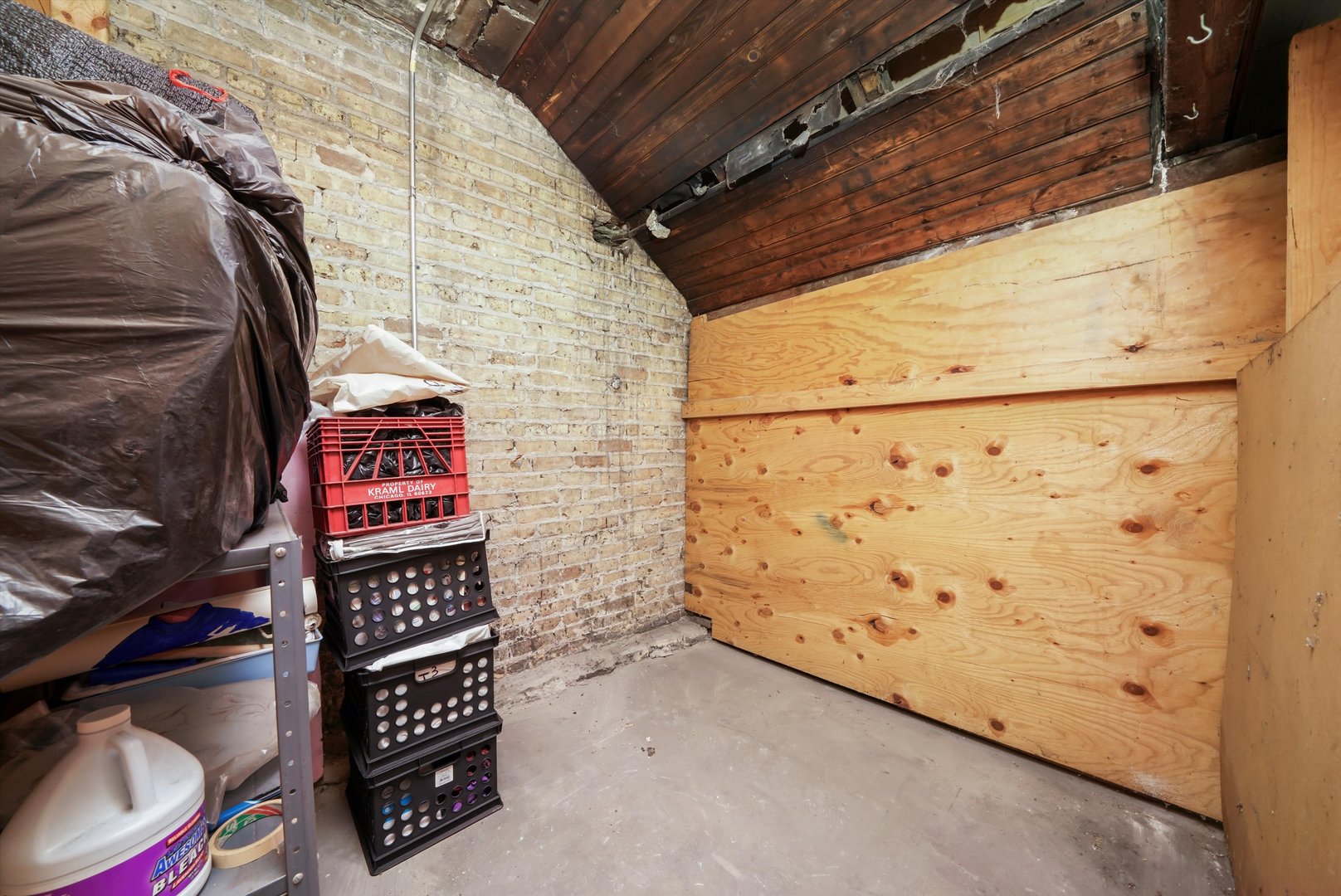 4168 N Clarendon Avenue Unit: 2N