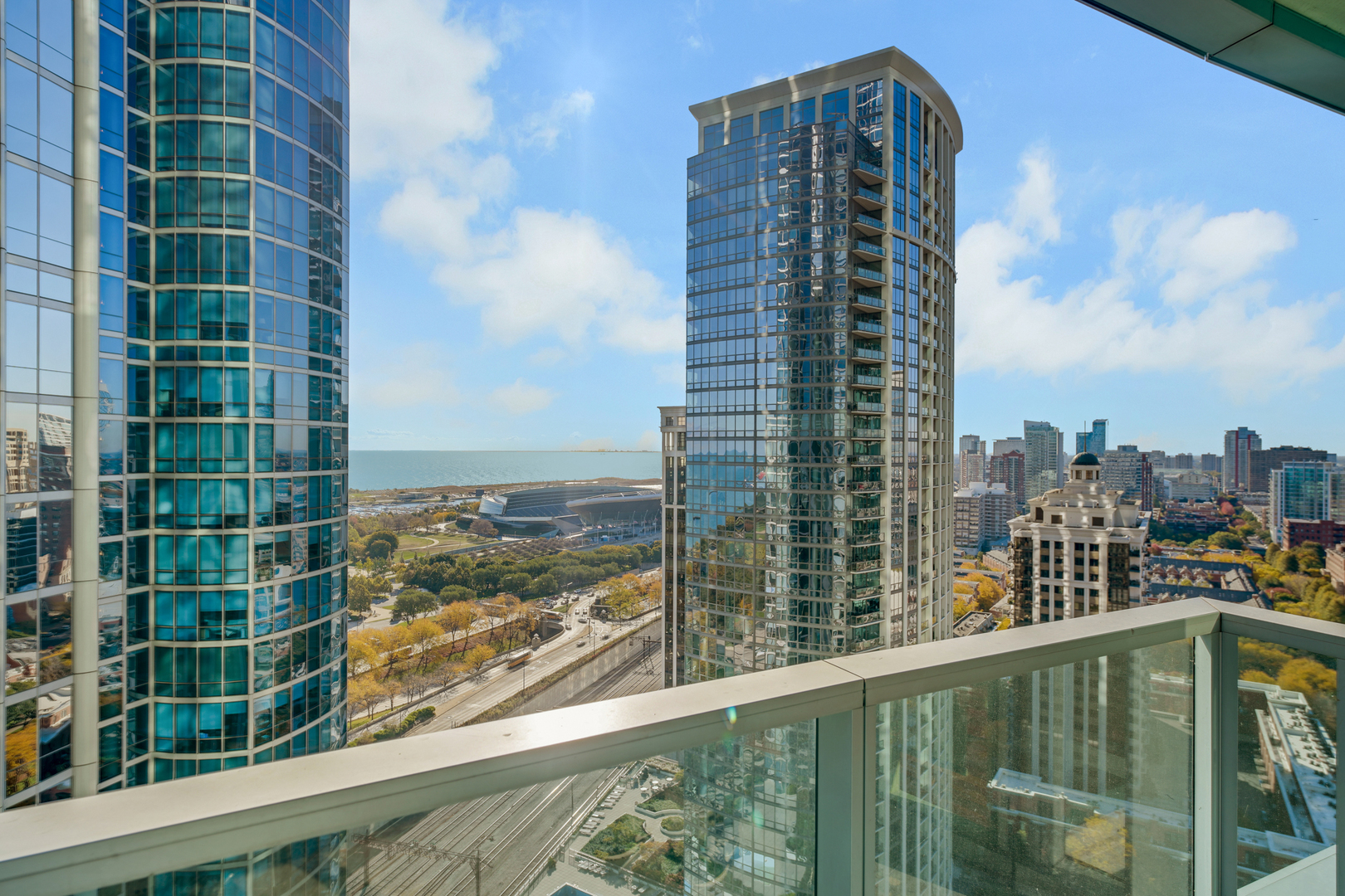 1201 S Prairie Avenue Unit: 2404