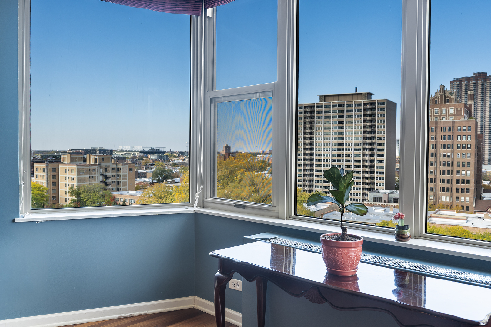 525 W HAWTHORNE Place Unit: 1204