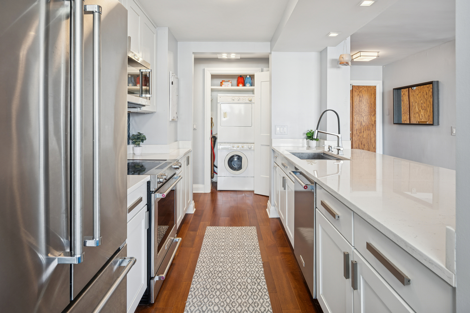 4170 N Marine Drive Unit: 18F