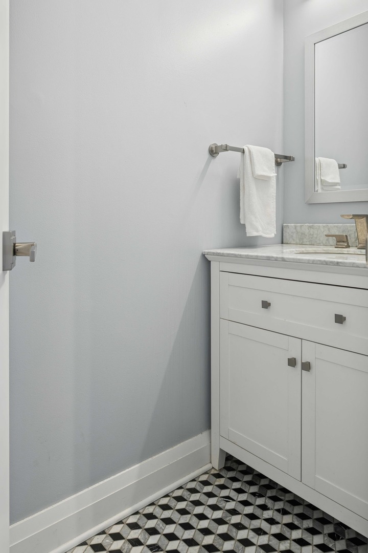 4170 N Marine Drive Unit: 18F