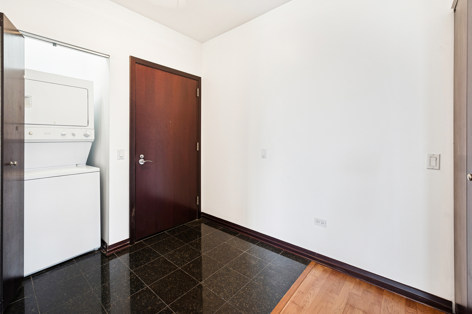 33 W Ontario Street Unit: 37ES