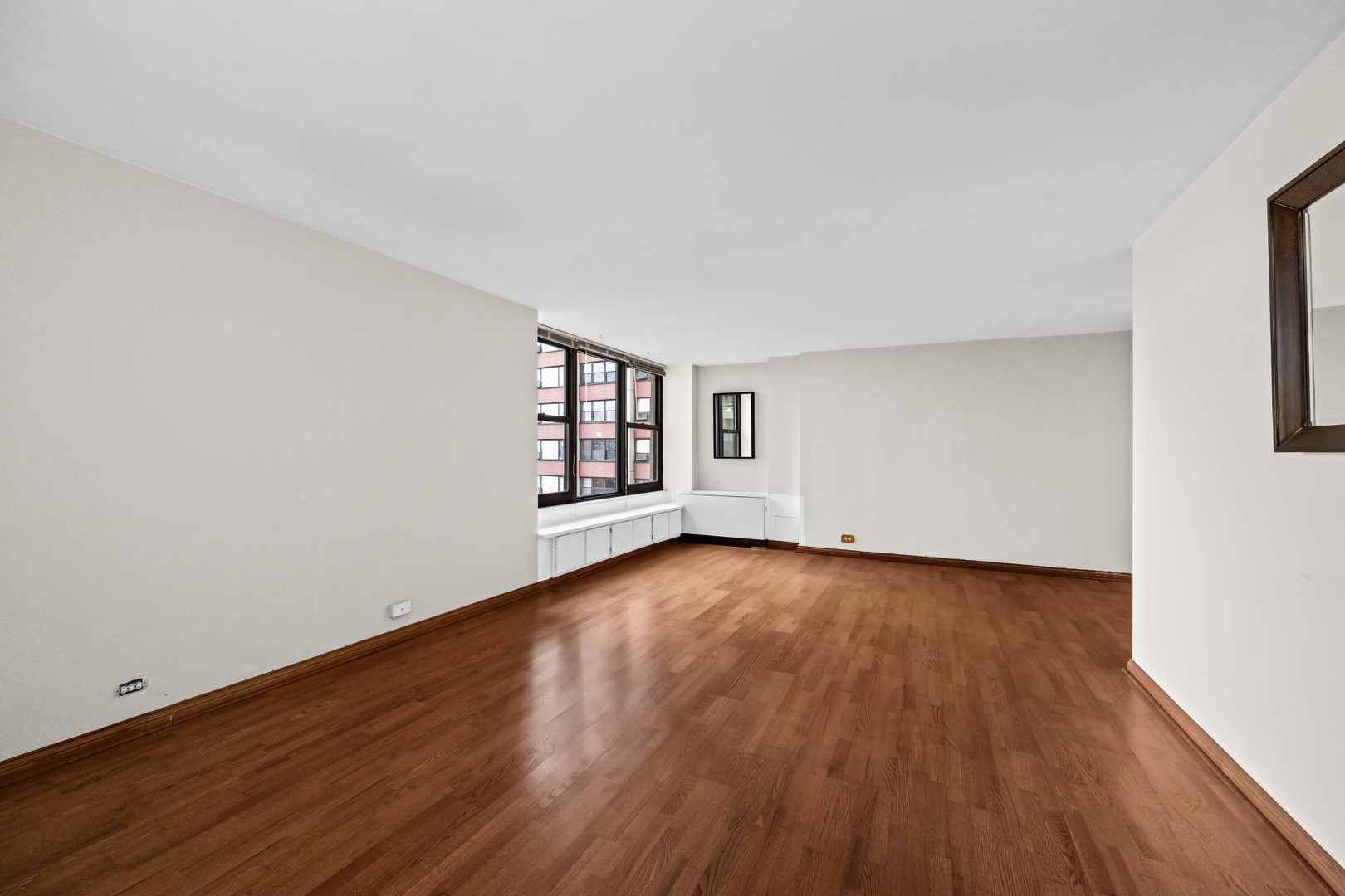 3430 N LAKE SHORE Drive Unit: 4K