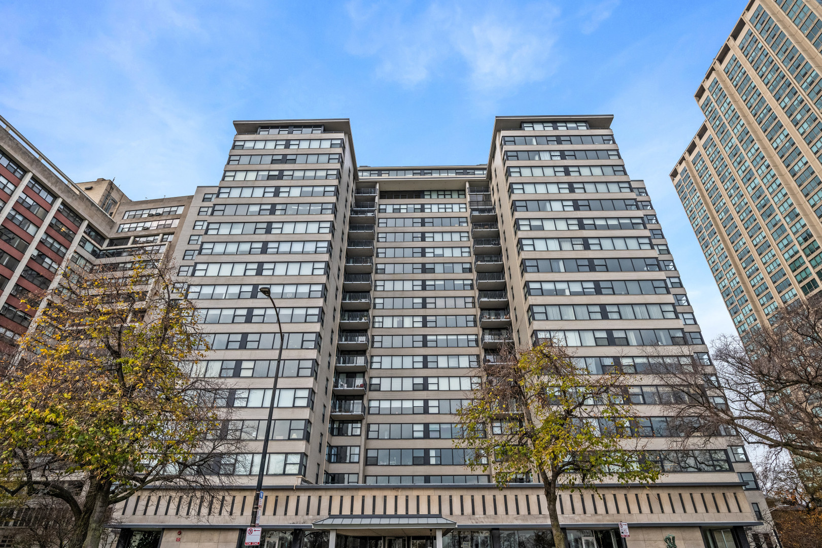 3430 N LAKE SHORE Drive Unit: 4K