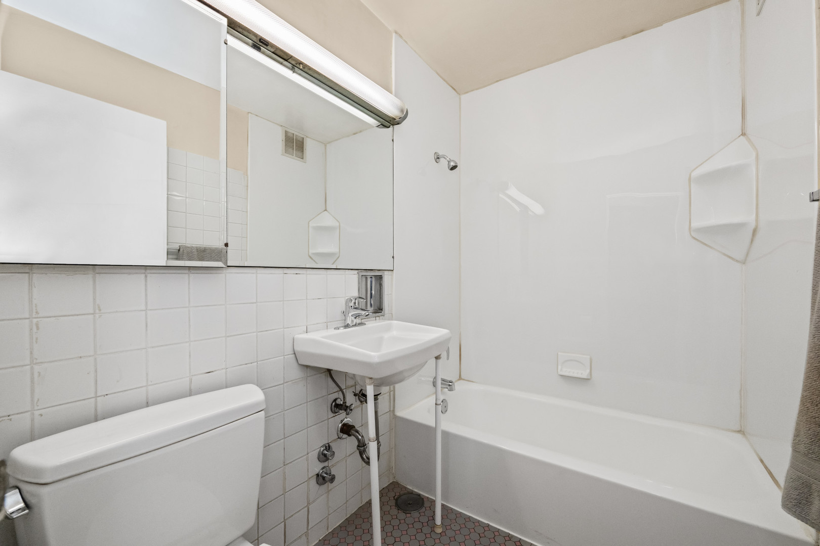 3430 N LAKE SHORE Drive Unit: 4K