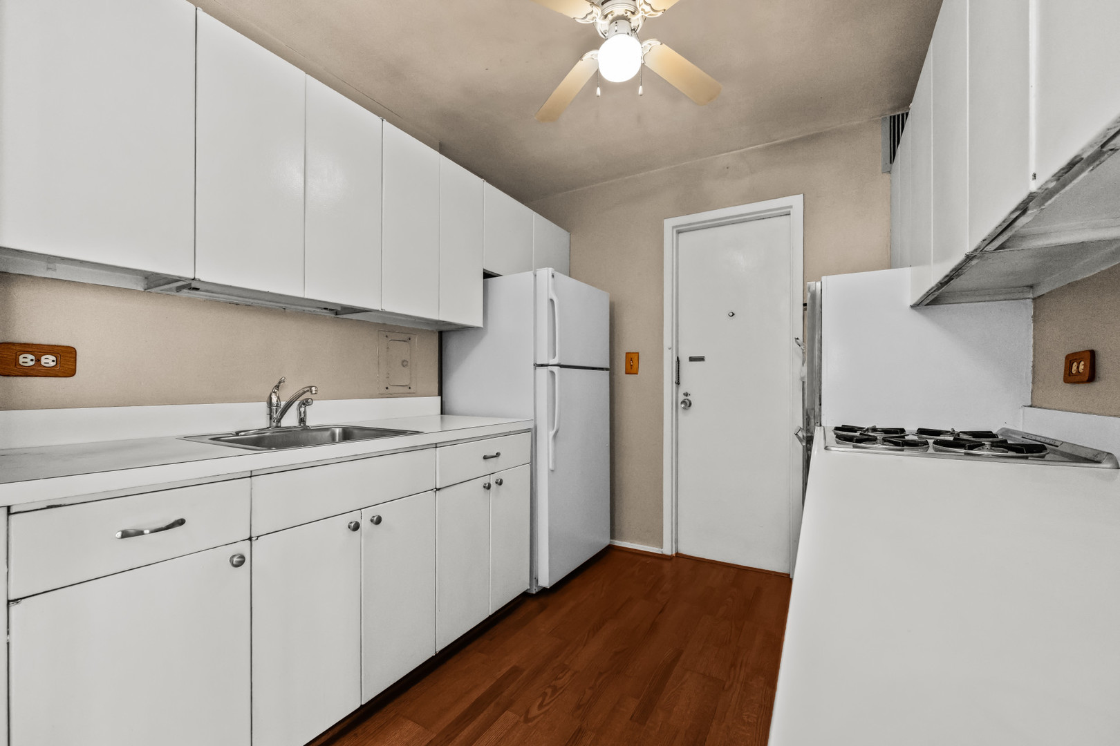 3430 N LAKE SHORE Drive Unit: 4K