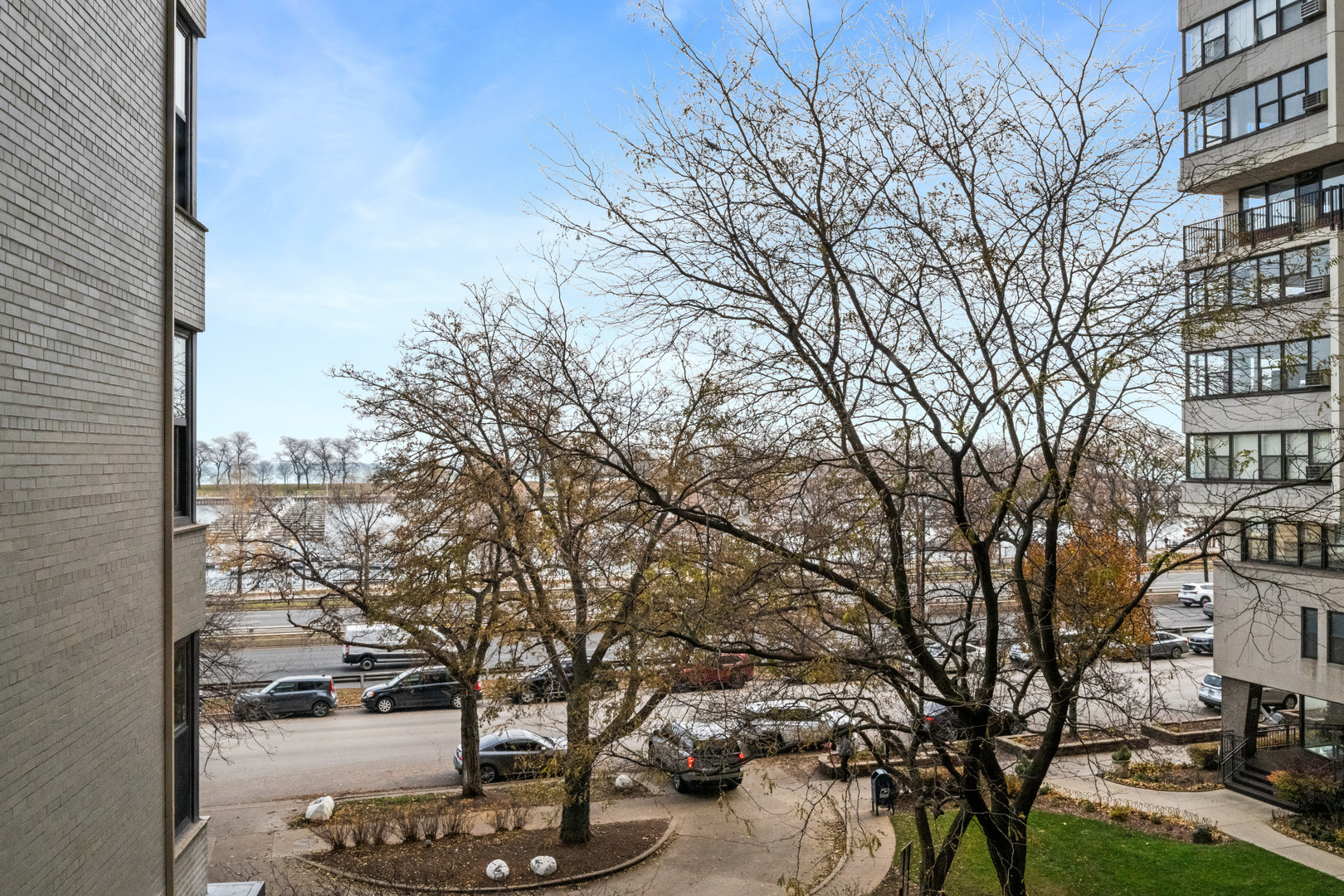 3430 N LAKE SHORE Drive Unit: 4K