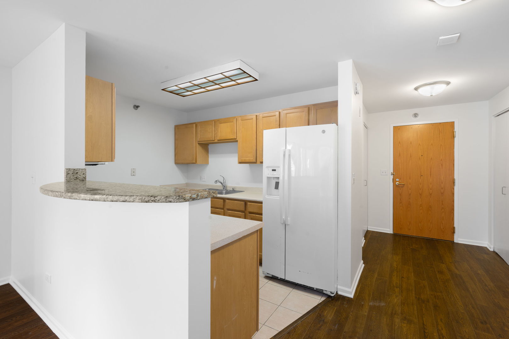 345 N LaSalle Street Unit: 407