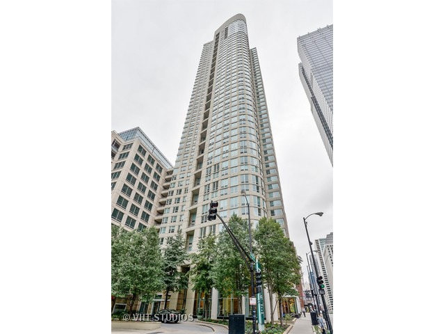 345 N LaSalle Street Unit: 407