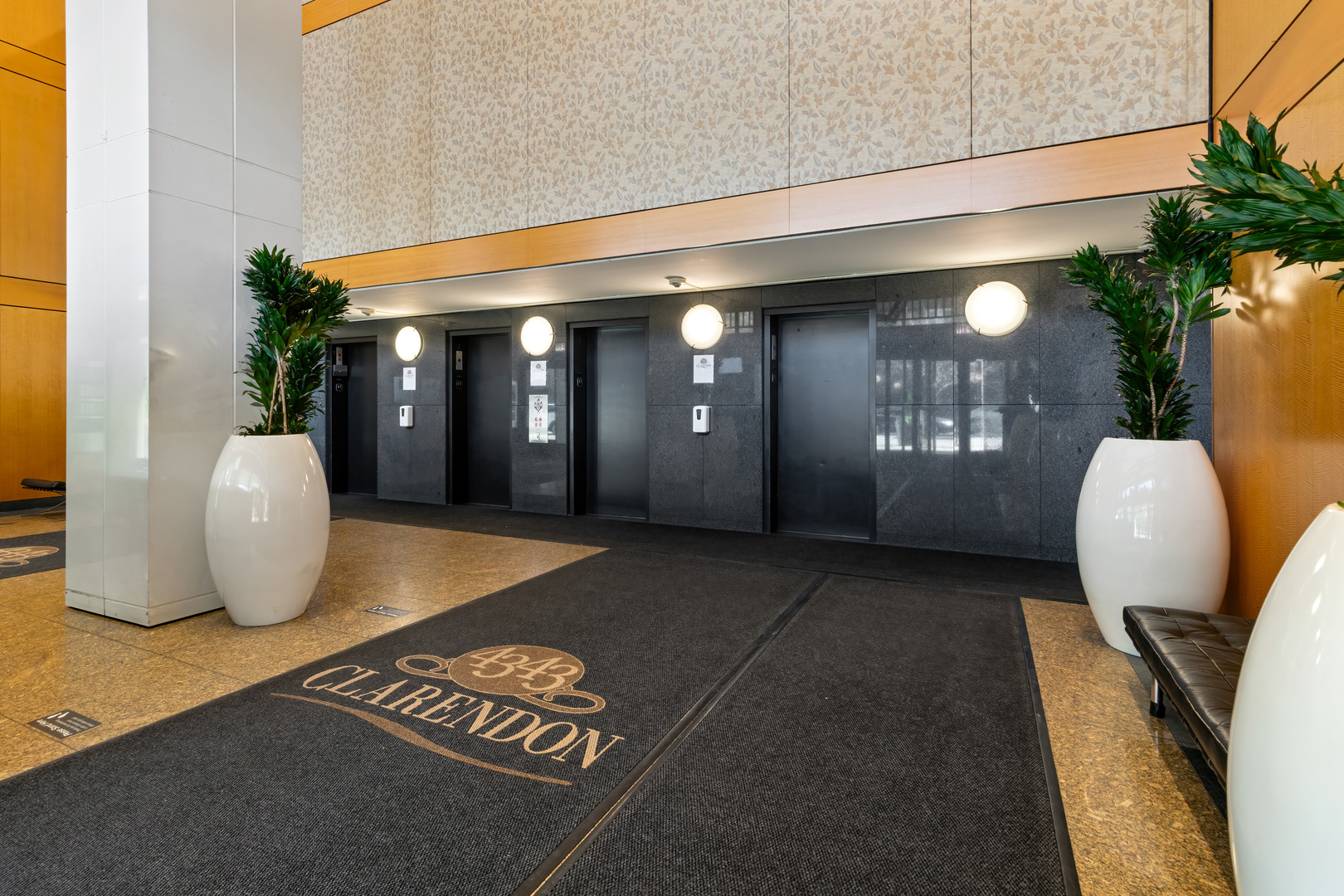 4343 N Clarendon Avenue Unit: 1016