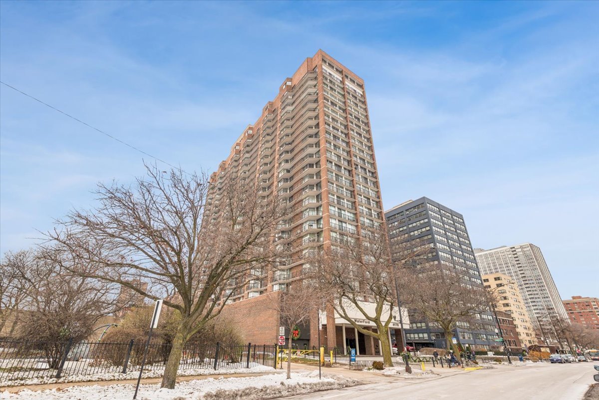 4170 N Marine Drive Unit: 14H