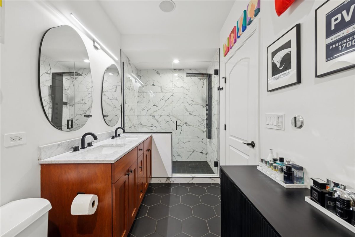 3746 N Fremont Street Unit: 1